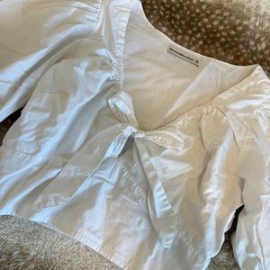 Abercrombie & Fitch Cinch-Front Puff Sleeve Poplin Top